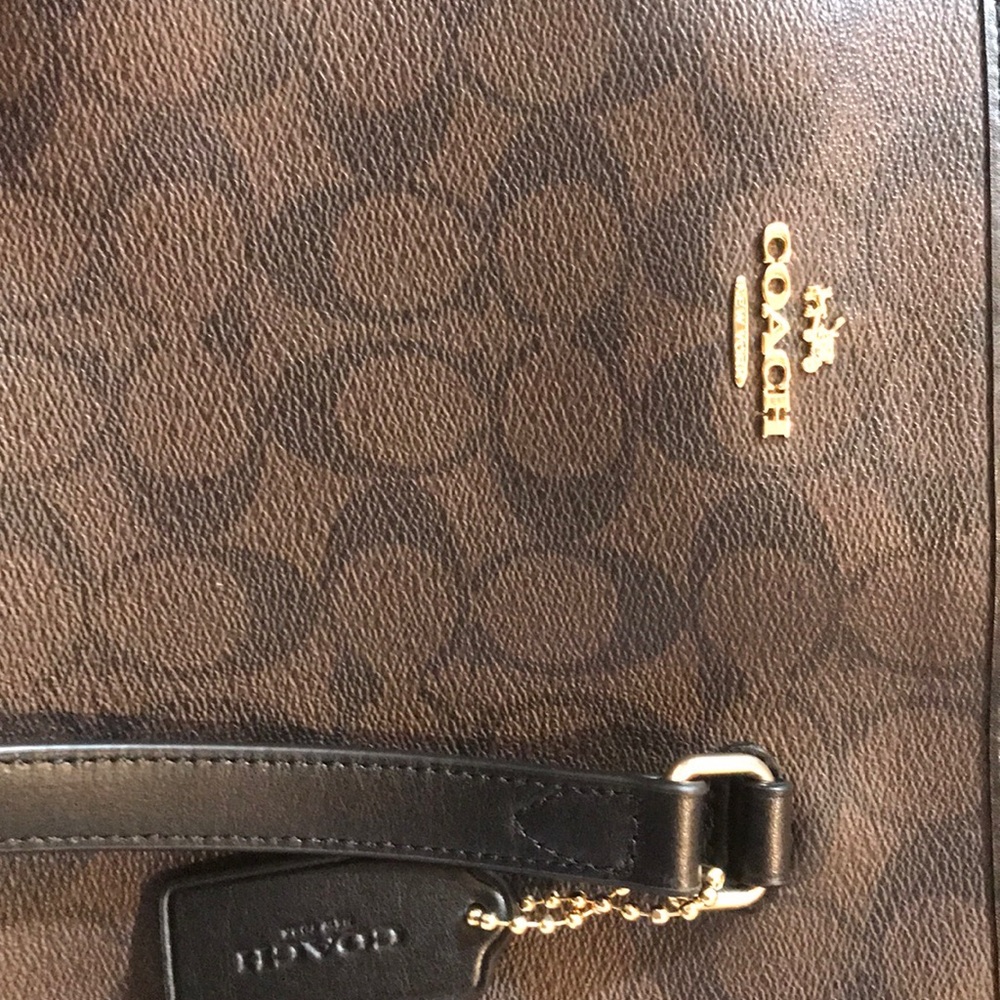 Authentic Coach handbag - Picture 4 of 8
